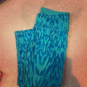 Patterned Capri running/yoga pants